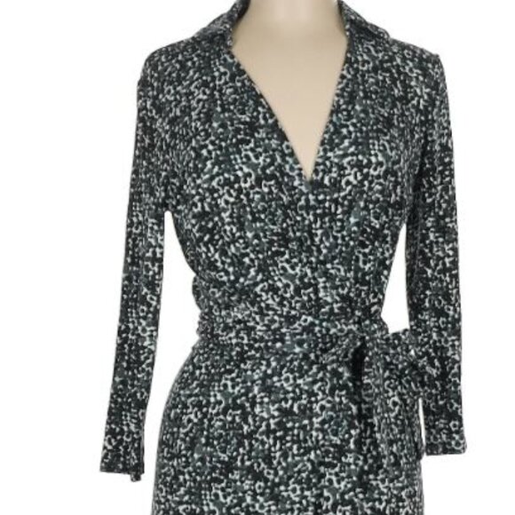 ANN TAYLOR Black White Abstract Wrap Dress Collared Pull On Long Sleeves 6 Pet - Picture 1 of 7